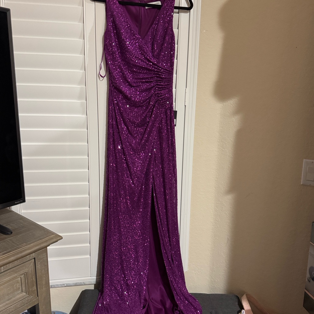 Mac Duggal Elegant Purple Sequin Evening Gown Brand New Xs